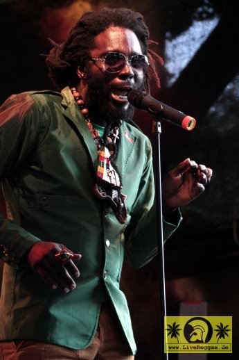 Jah Bouks (Jam) with The House Of Riddim Band 20. Reggae Jam Festival - Bersenbrueck 03. August 2014 (3).JPG